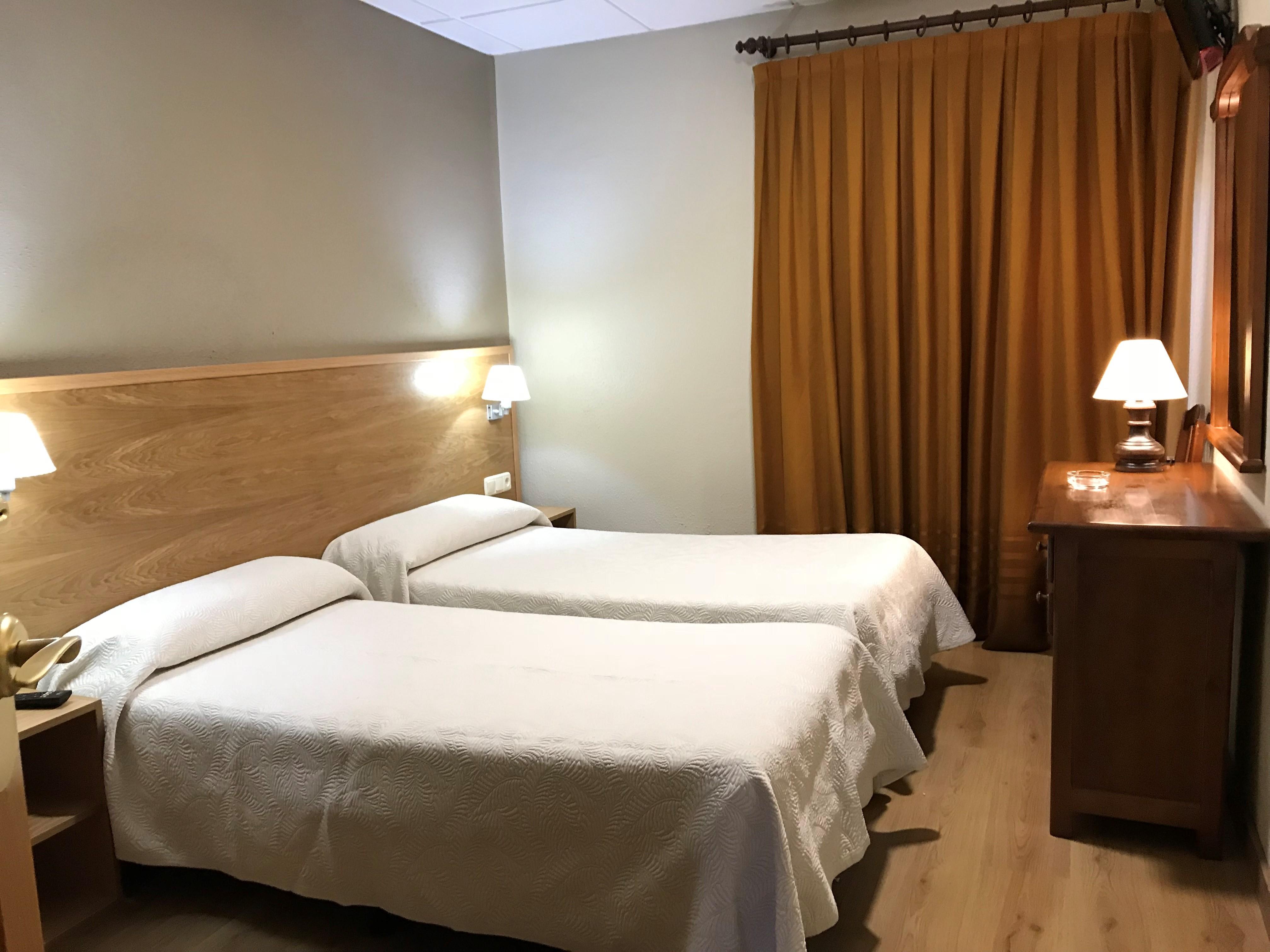 Hotel Bellavista Bellver De Cerdanya ภายนอก รูปภาพ