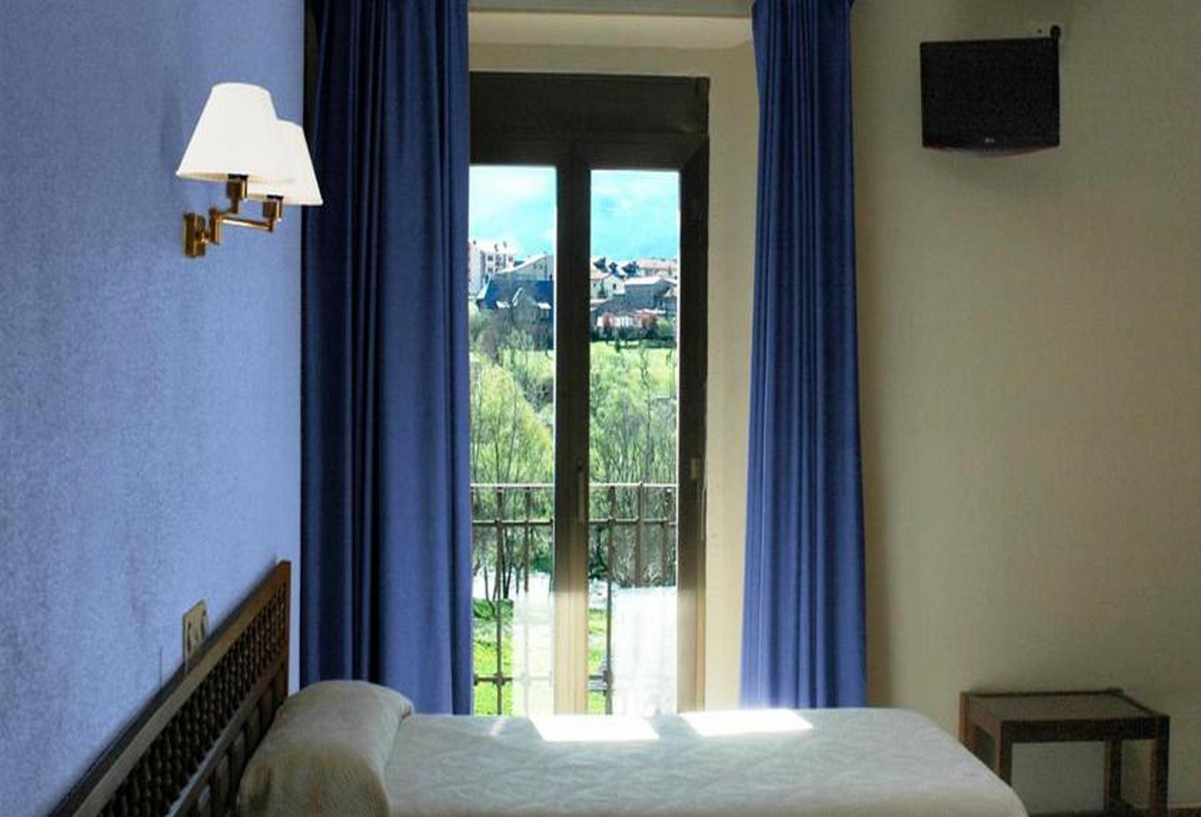 Hotel Bellavista Bellver De Cerdanya ภายนอก รูปภาพ