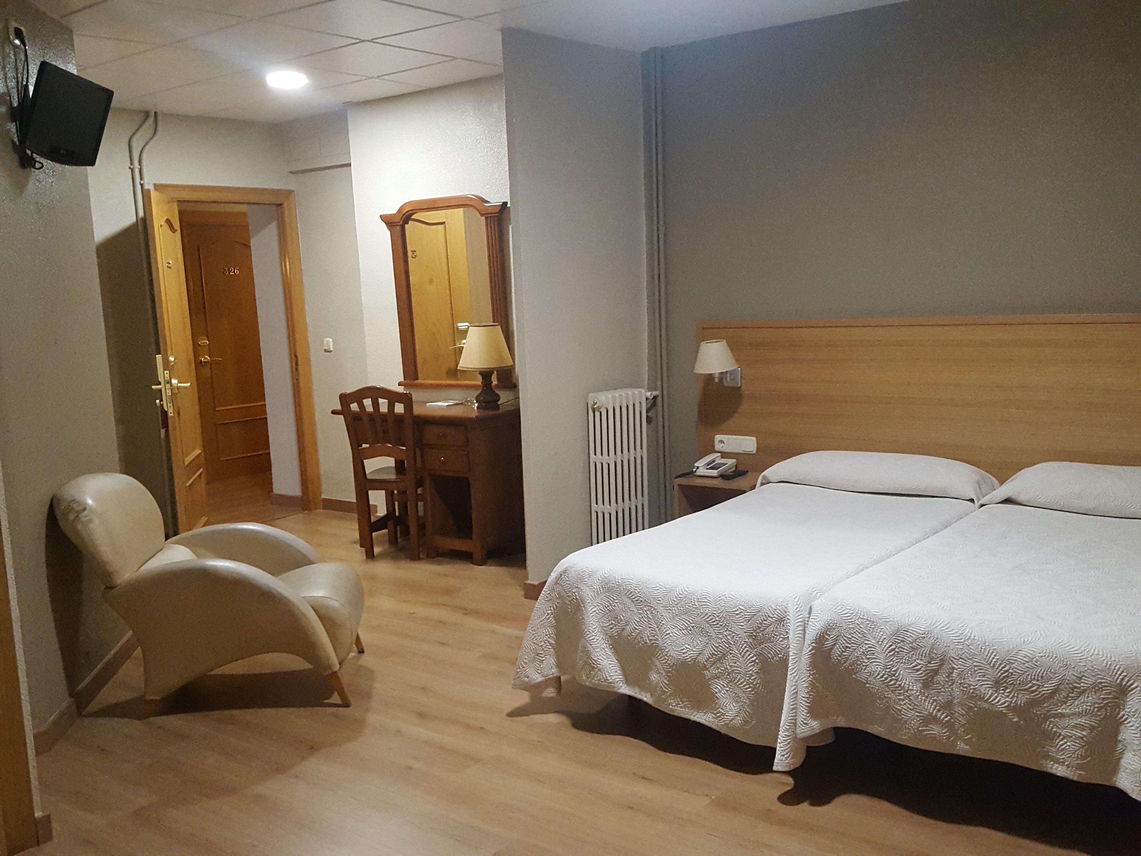 Hotel Bellavista Bellver De Cerdanya ภายนอก รูปภาพ